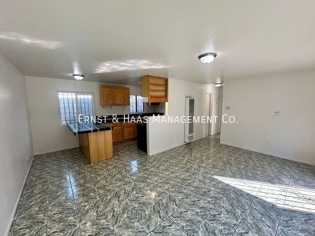 Foto del edificio - Lovely 2 Bedroom Apartment in Long Beach!