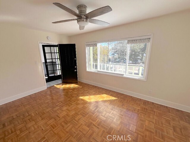 Foto del edificio - 270 Cliff Dr