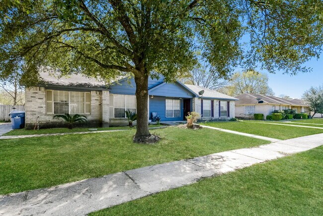 Building Photo - 2438 Autumn Springs Ln
