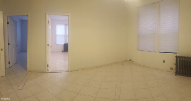 Foto del edificio - 2574 43rd St