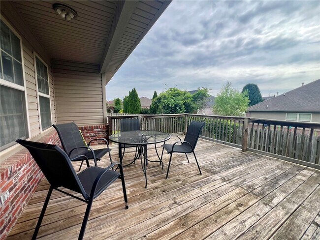 Building Photo - 800 Sienna Dr