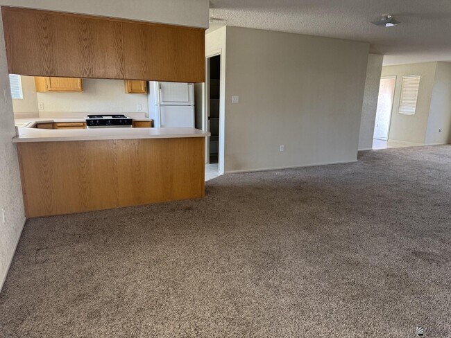 Foto del edificio - 11269 E 27th St