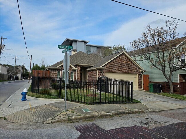 Foto del edificio - 1018 Andrews St