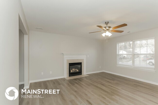 Foto del edificio - 5728 Fairchase Ave