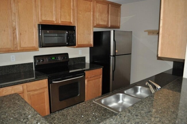 Building Photo - Dual Master Suite in the Cape La Jolla Gardens Community of UTC