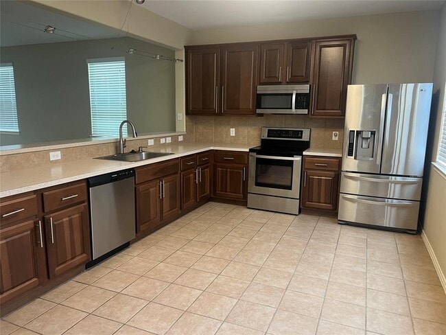 Building Photo - 2129 Kemah Village Dr