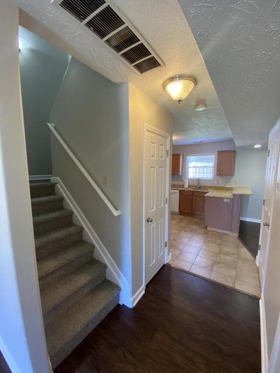 Building Photo - 2921 Blairdon Circle