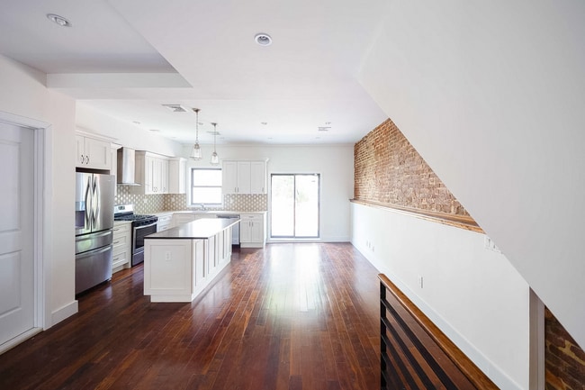 Photo - 751 Quincy St Townhome