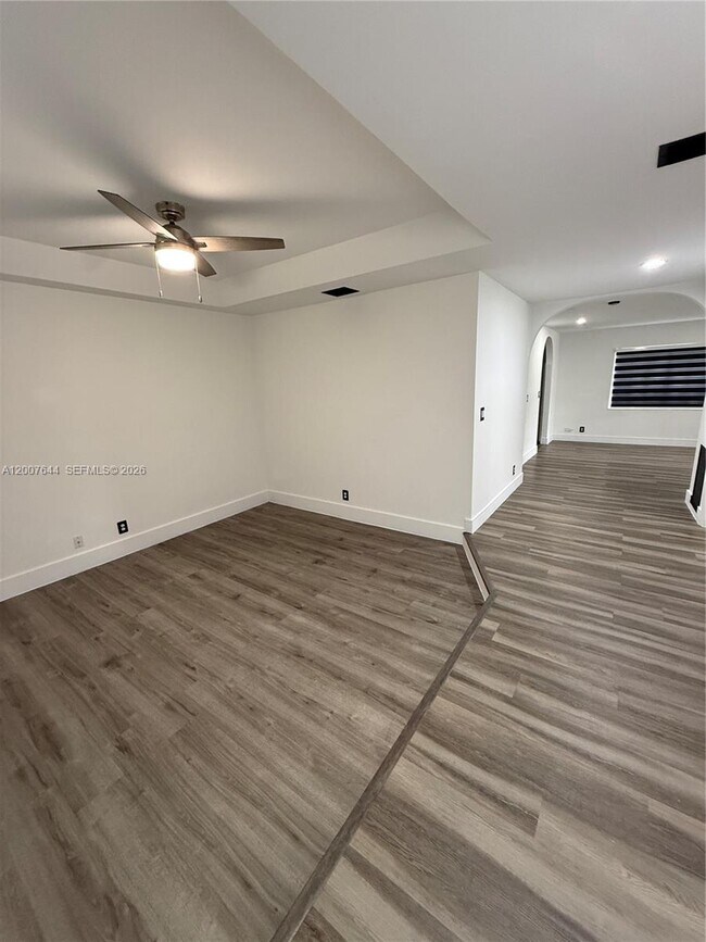 Building Photo - 1711 SW 100th Ave