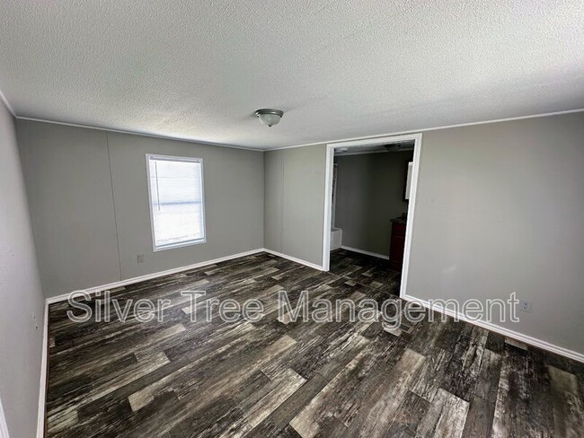 Building Photo - 266 Lark Meadow Dr