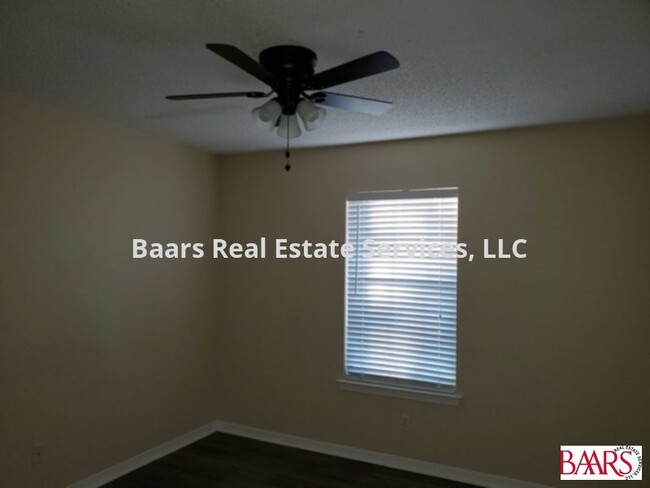 Foto del edificio - 3334 Pine Forest Rd