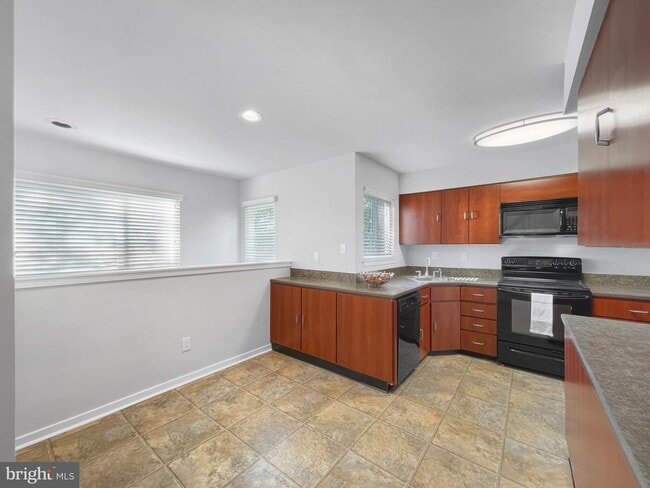 Building Photo - 512 Chanticleer