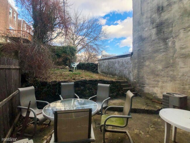 Foto del edificio - 4 br, 2 bath Townhome - 4159 Terrace St