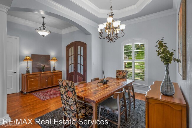 Building Photo - 4 br, 3.5 bath House - 205 Beau Sejour