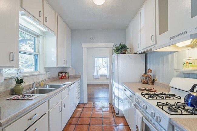Foto del edificio - 3 Bed 2 bath home PERFECT for U of A Students, Faculty and Staff!