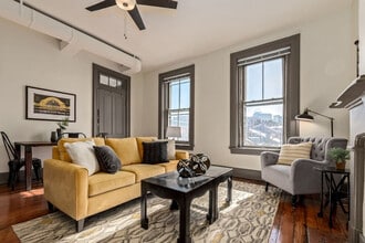 Building Photo - 126 E 13th St