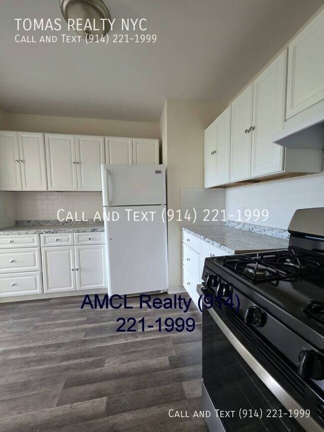 Foto del edificio - 369 Warburton Ave