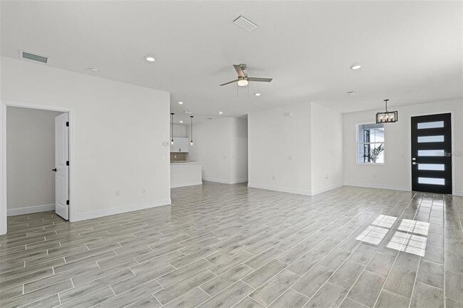 Foto del edificio - 2211 Simmons Ave