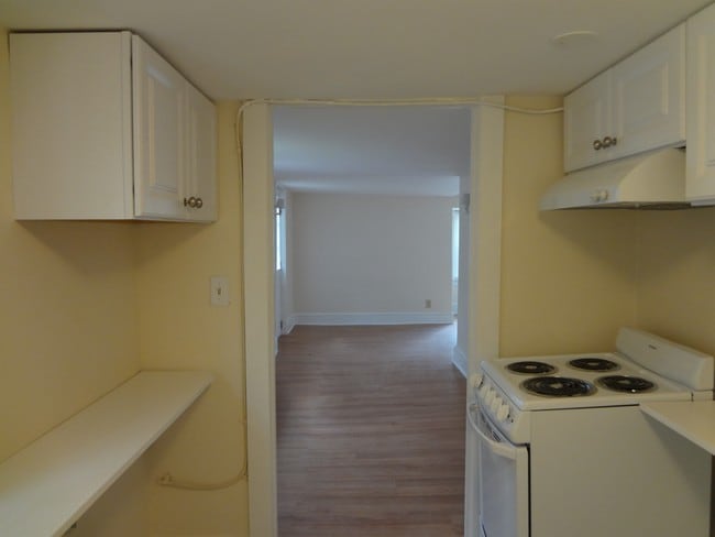 Building Photo - 5 S Marion Ave