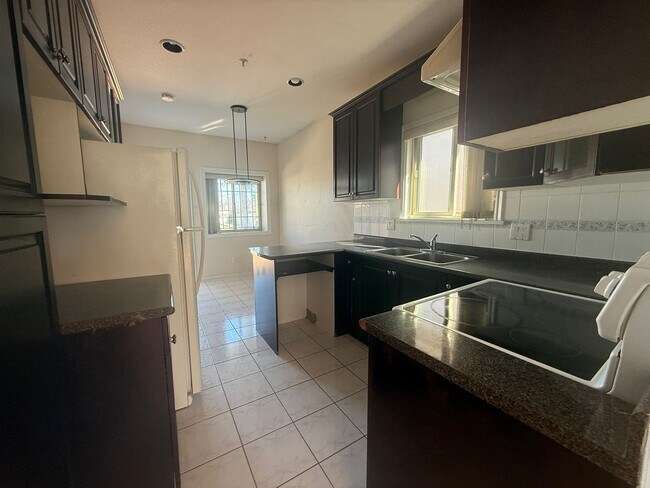 Photo du bâtiment - 4138 Inverness St