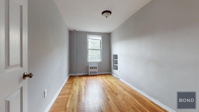 Foto del edificio - 354 E 19th St