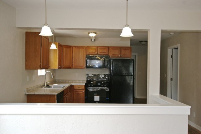Building Photo - 207 Emma Ave