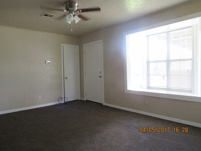 Foto del edificio - Pet Friendly :) SECTION 8 ACCEPTED!