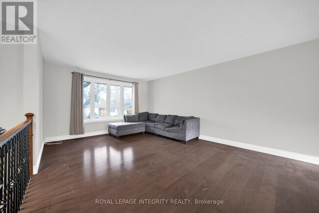 Building Photo - 1896 Featherston Dr