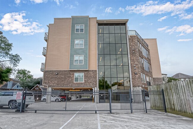 Building Photo - 2802 Morrison St