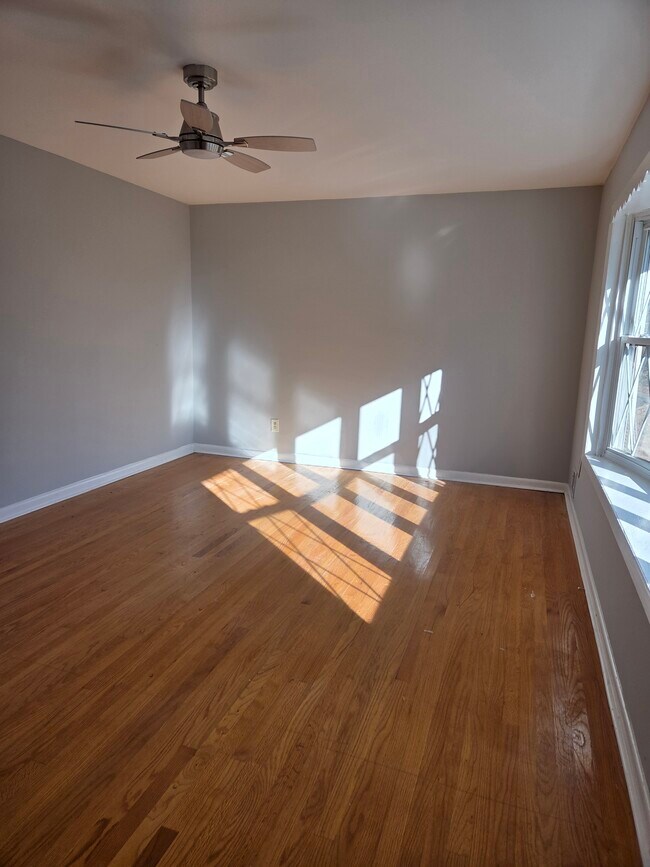 Foto del edificio - 2315 Britley Terrace