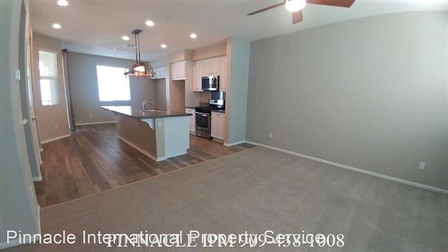 Building Photo - 3 br, 2.5 bath House - 141 Macintosh Way
