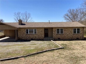 Building Photo - 3033 N Hwy 59