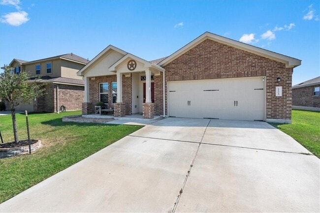 Building Photo - 1104 Hillrose Dr