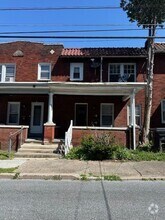 Building Photo - 2040 Zarker St