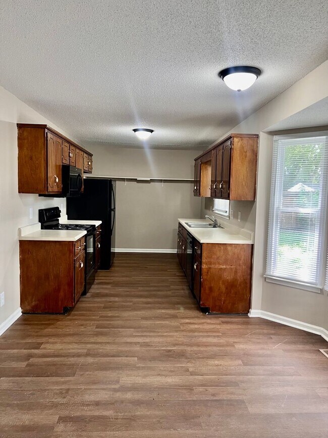 Foto del edificio - 3200 S Senseney Cir
