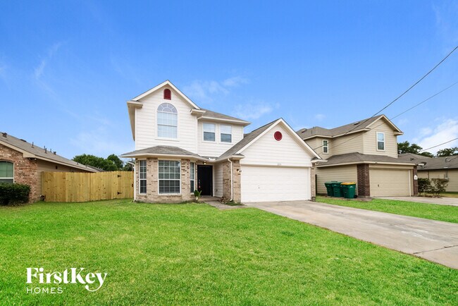Building Photo - 2210 Shady Pine Dr