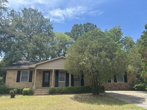 Building Photo - 2613 Quincy Cir