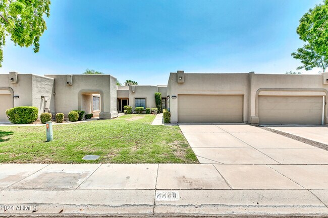 Building Photo - 8889 E Meadow Hill Dr