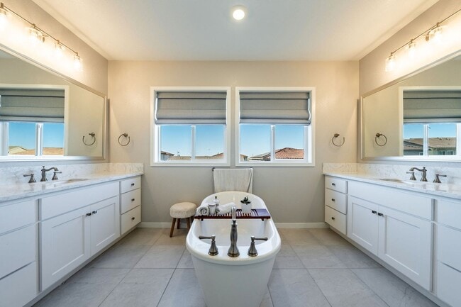 Building Photo - 4623 Flagstaff Dr