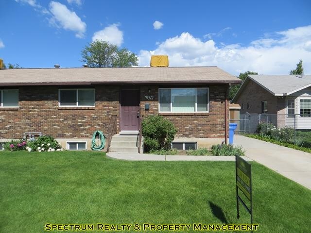 Primary Photo - 3 BD/2 BA Duplex in Orem!