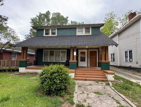 Building Photo - 605 Hammond St