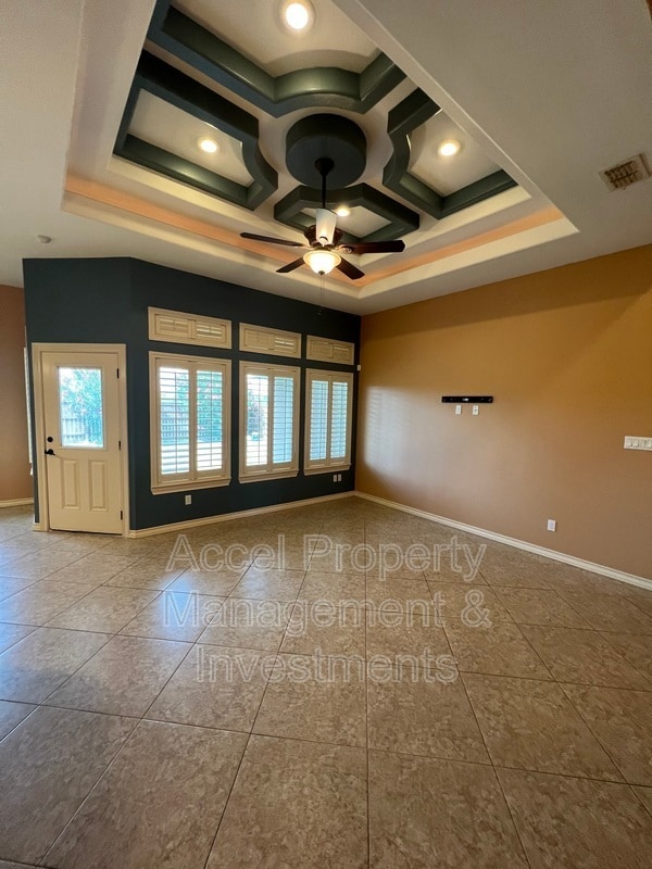 Building Photo - 4404 Kiwi Ave