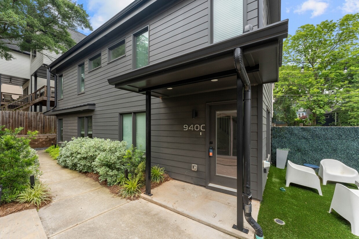 Photo - 160 Holtzclaw St SE (Atlanta, GA)