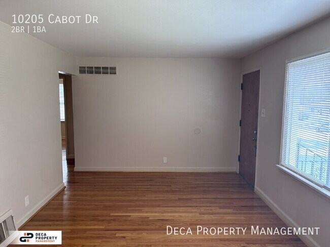 Foto del edificio - 10205 Cabot Dr