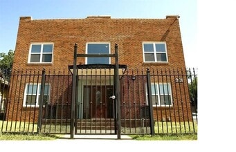 Building Photo - 901 NW 13th St