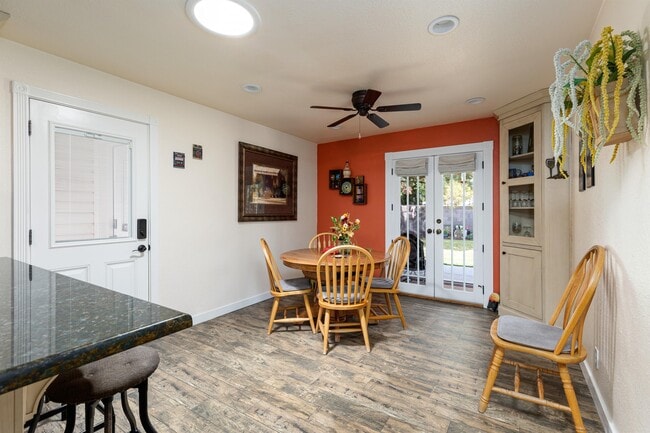 Photo - 1306 W 11th St House