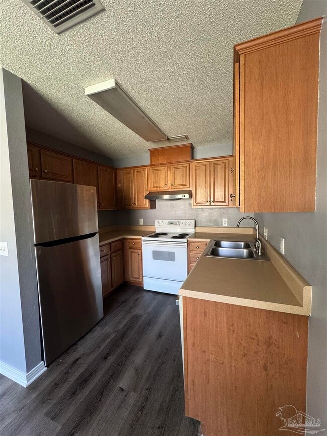 Building Photo - 9511 Sandpiper St