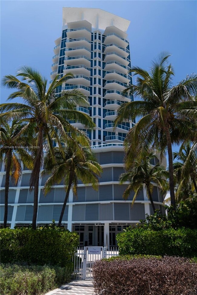 Building Photo - 6515 Collins Ave