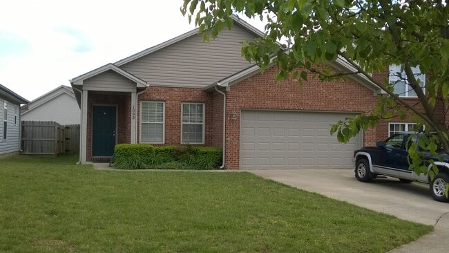 Building Photo - 1093 Winding Oak Trl