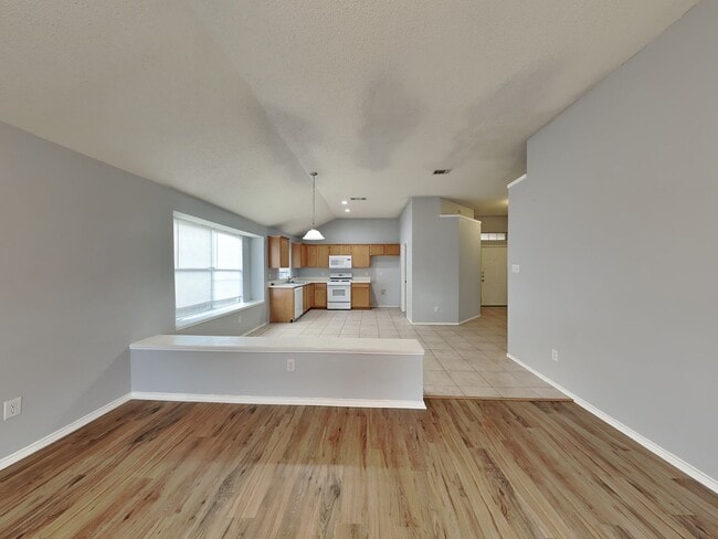 Foto del edificio - Spacious 3-Bedroom Home with Fireplace & Easy Access to Downtown Fort Worth